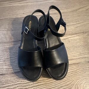 Soda Women's Classic Black Sandals
